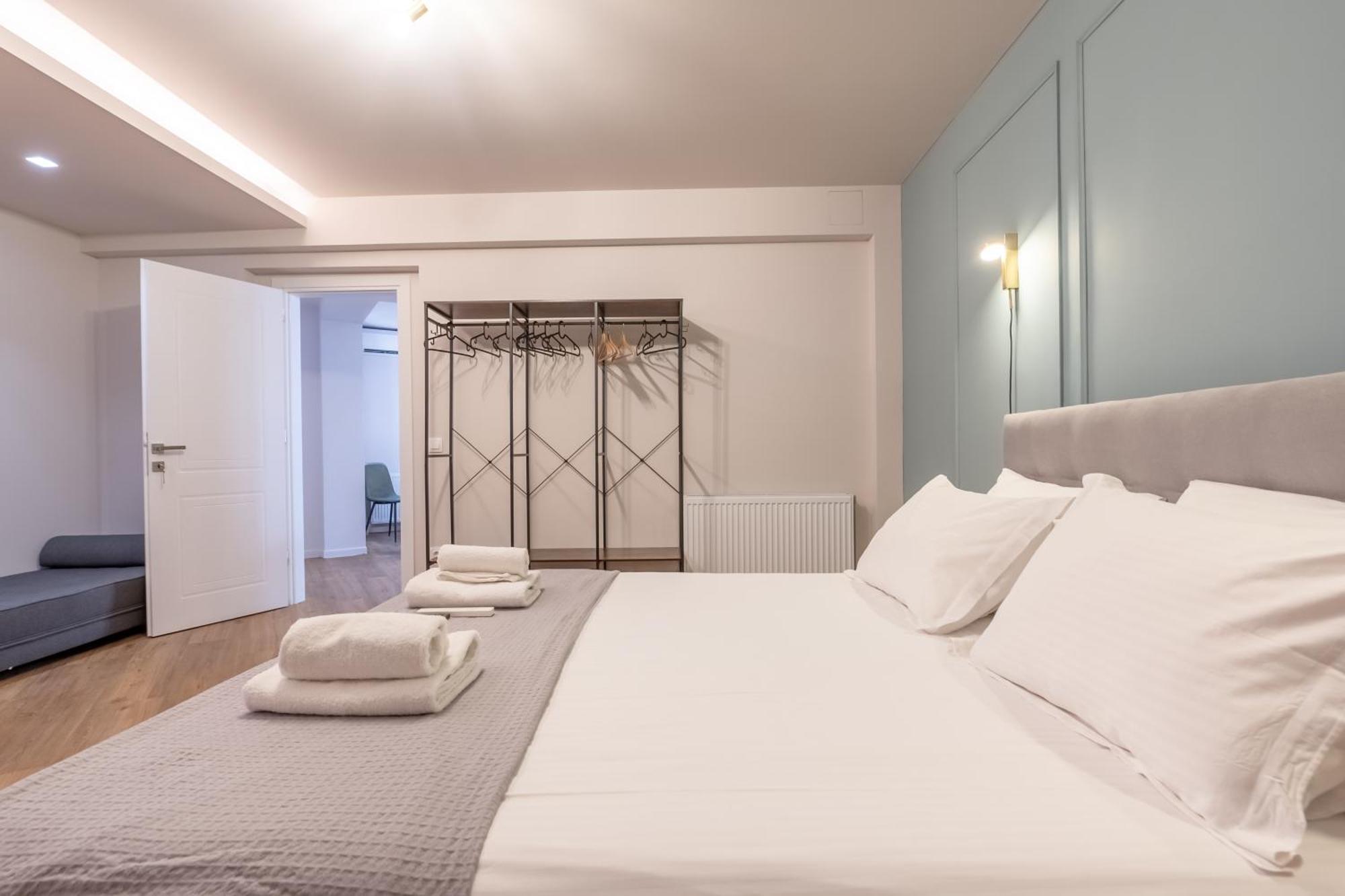 Live Life Plaka Apartment 아테네 외부 사진