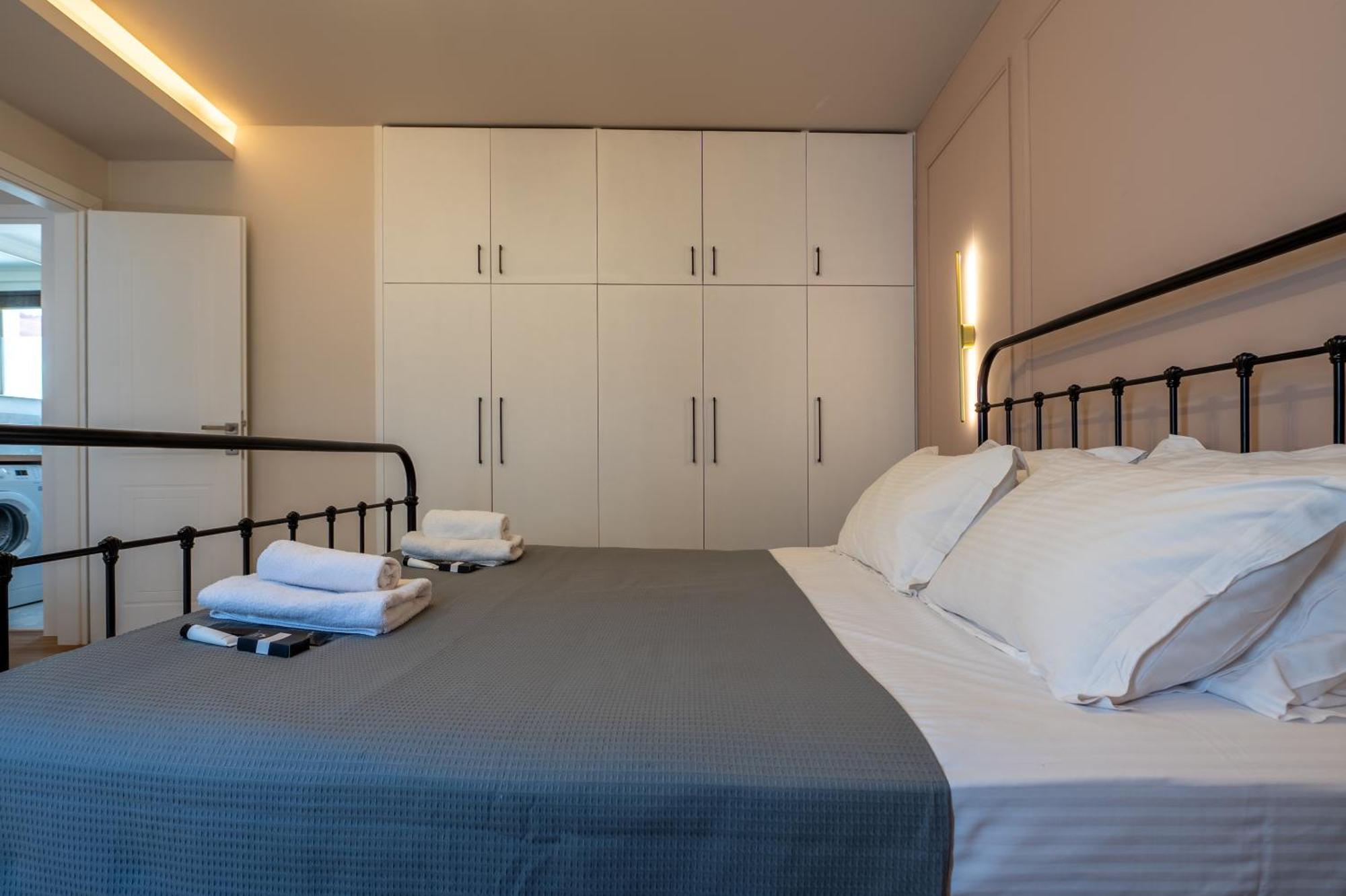 Live Life Plaka Apartment 아테네 외부 사진